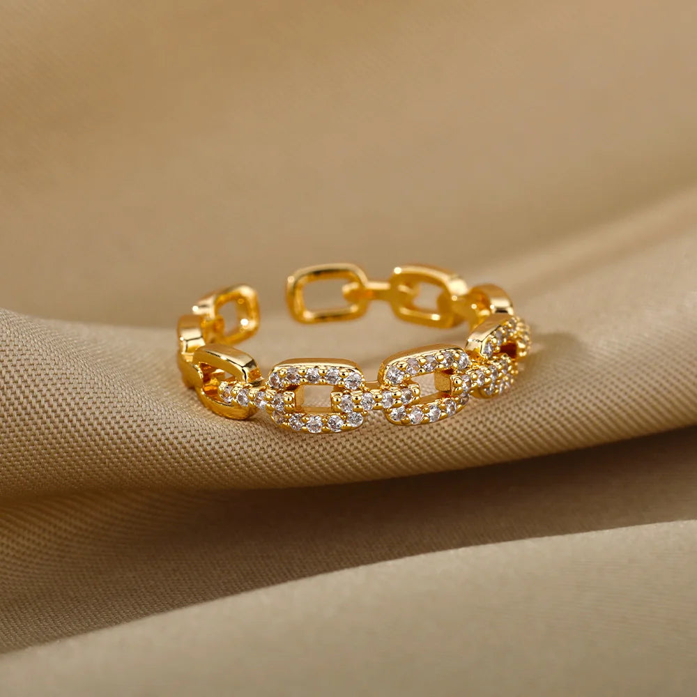 Zircon Twist Chain Ring