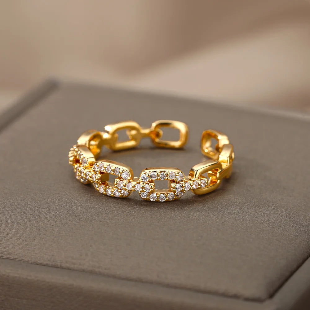 Zircon Twist Chain Ring