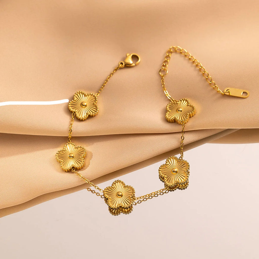 Luxury Clover Charm Bracelet