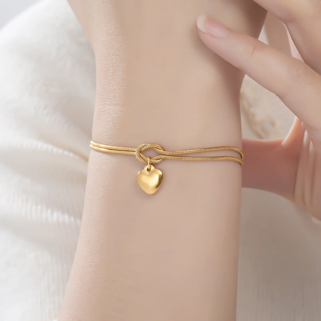 Gold knot Heart Charm Bracelet