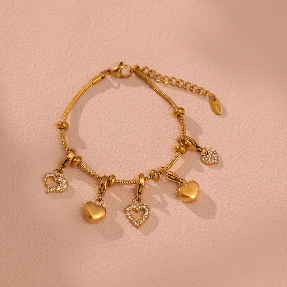 Zircon Heart Charm Bangle